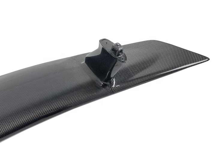 R8 Rear Wing
