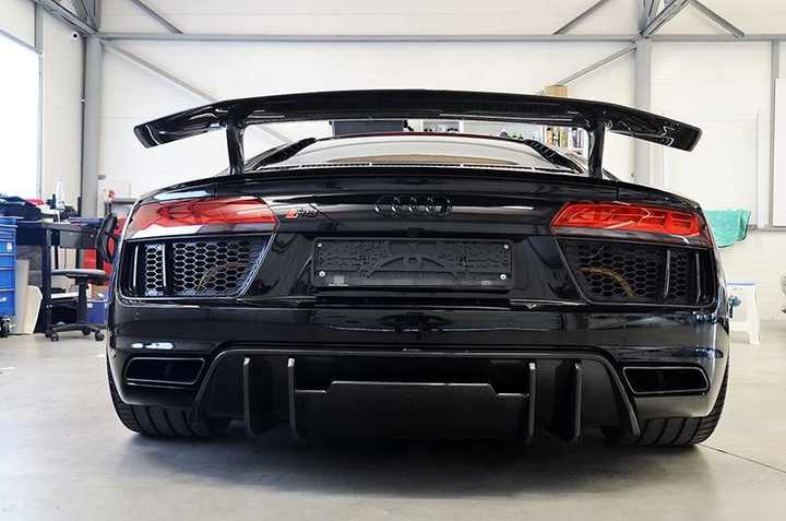 R8 Rear Wing